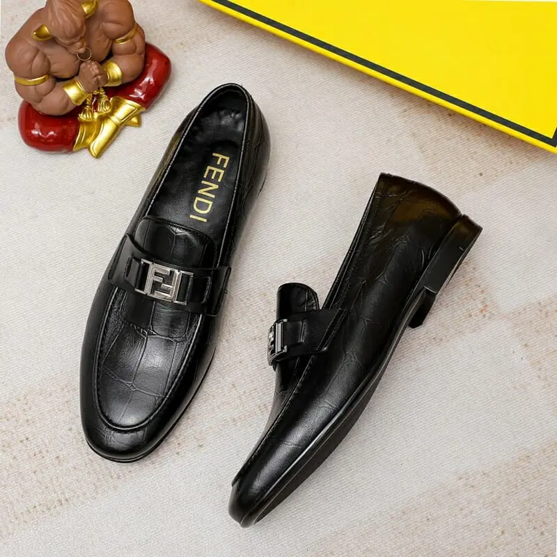 fendi cuir chaussures pour homme s_120a6633